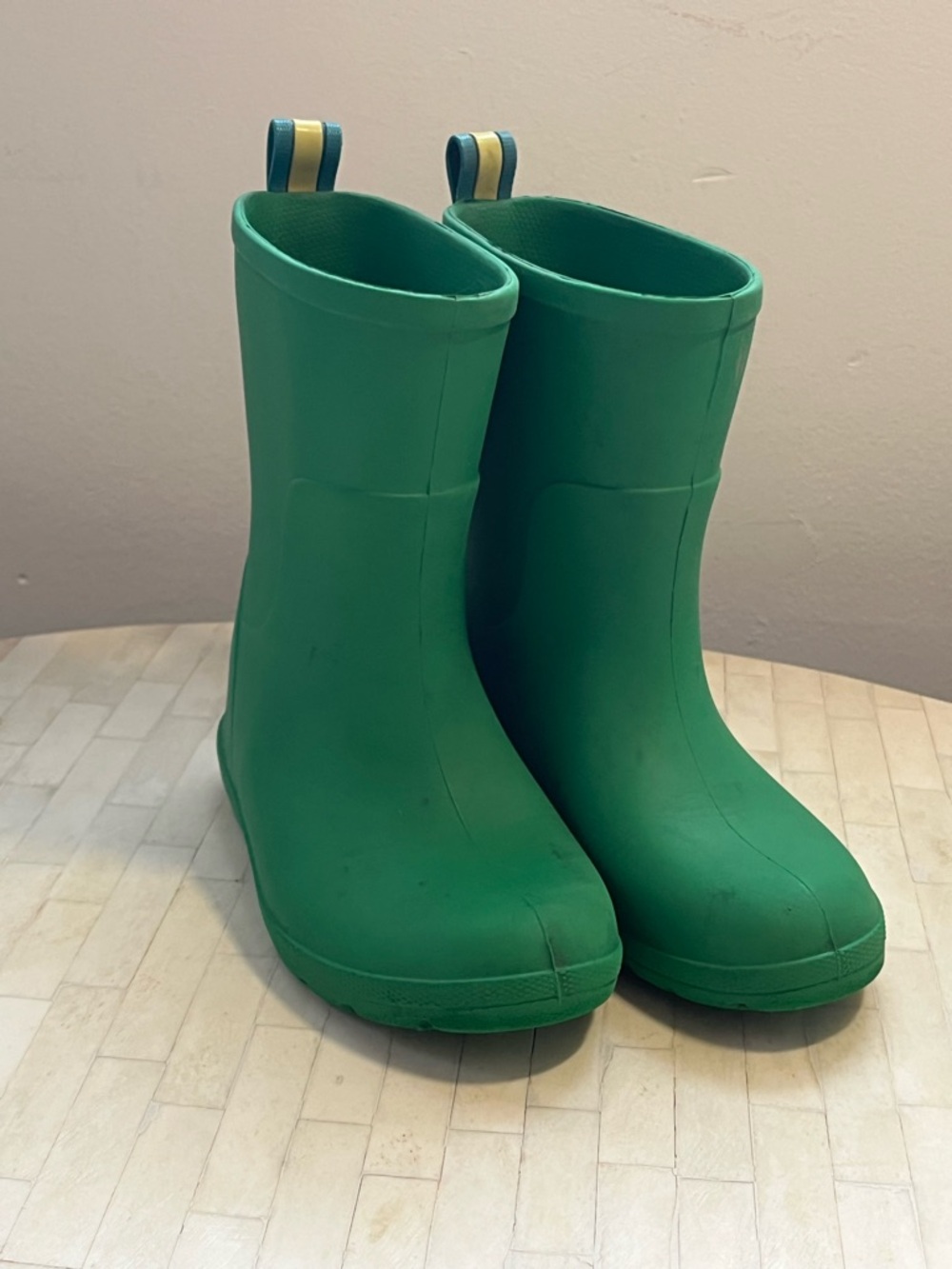 Totes Kids Green Lightweight Waterproof Rain Boots size 9-10 or EU 27-28